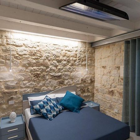 מודיקה Lovely Modern Apartment מראה חיצוני תמונה